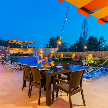 ヴィラ Caykoy Village 2 Bedroom - 8068