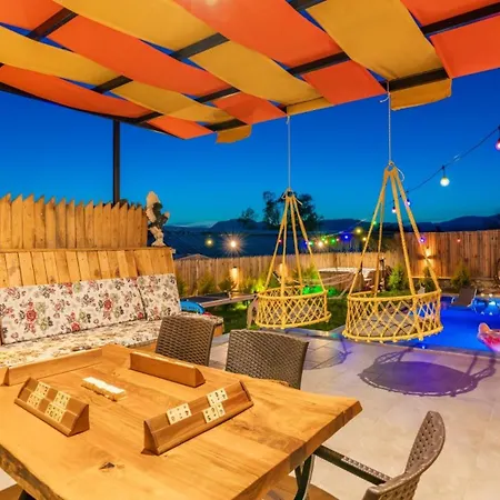 Caykoy Village 2 Bedroom - 8068 ヴィラ *